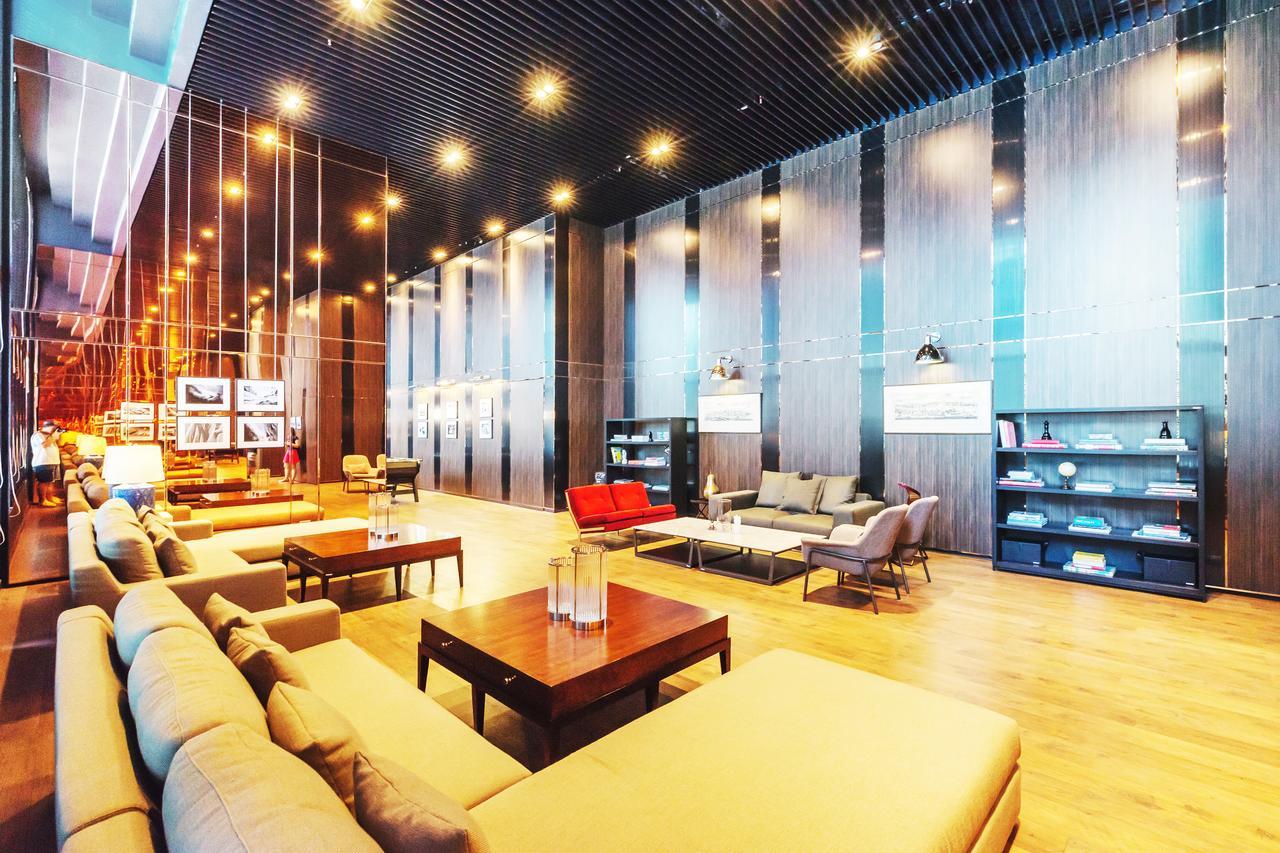 Grand Central Bangkok By Favstay Bagian luar foto